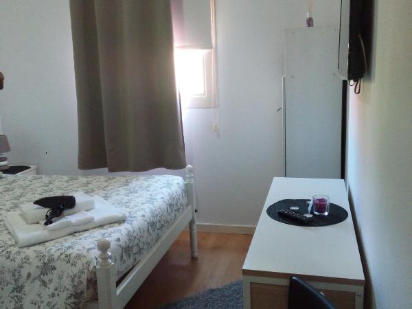 Jualis Guest House : photo 4 de la chambre chambre double supérieure - vue sur jardin