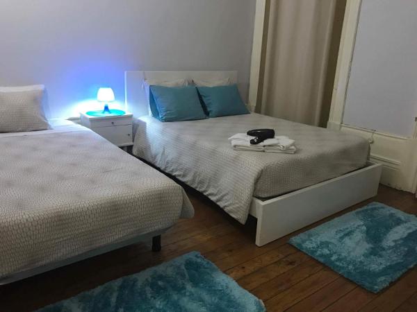 Jualis Guest House : photo 3 de la chambre chambre double avec salle de bains privative - vue sur jardin