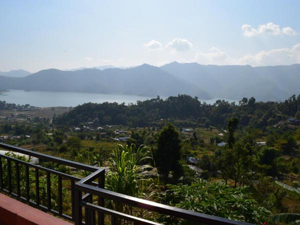 Gorgeous Village Guest House : photo 6 de la chambre chambre double – vue sur lac