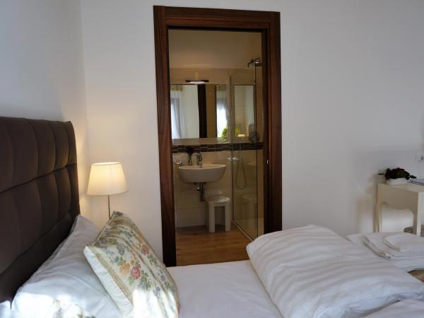 B&B HORTUS : photo 9 de la chambre chambre double ou lits jumeaux - vue sur jardin