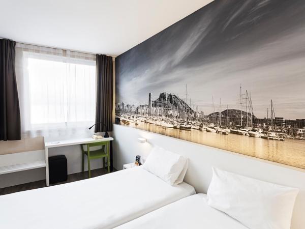 B&B HOTEL Alicante : photo 3 de la chambre chambre lits jumeaux