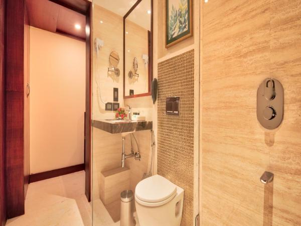 Golden Tulip Essential Jaipur : photo 1 de la chambre suite (1+1 happy hour from 11am - 6pm) 