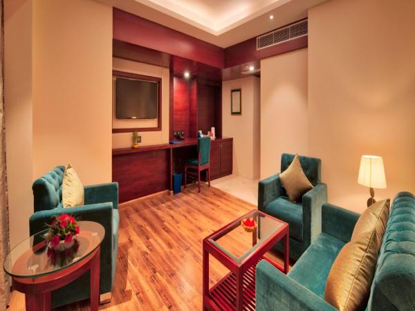 Golden Tulip Essential Jaipur : photo 2 de la chambre suite (1+1 happy hour from 11am - 6pm) 