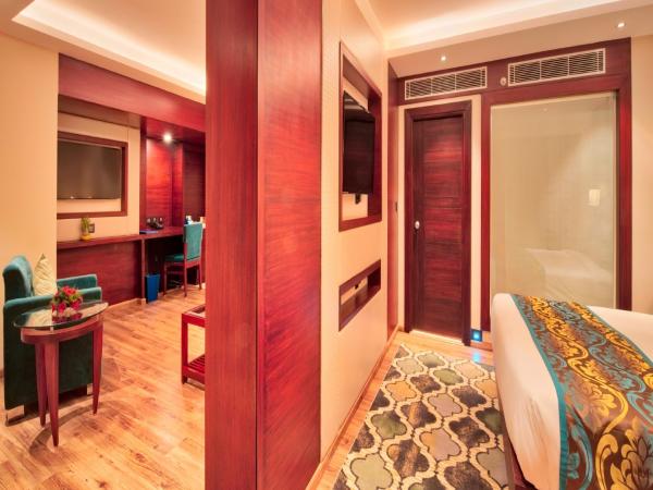 Golden Tulip Essential Jaipur : photo 5 de la chambre suite (1+1 happy hour from 11am - 6pm) 