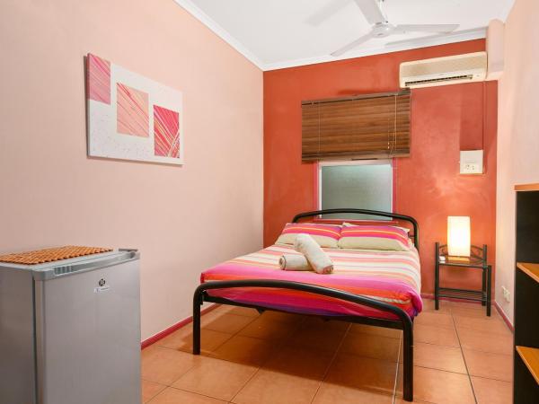 Dreamtime Hostel : photo 3 de la chambre chambre double deluxe avec salle de bains commune