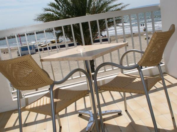 Hôtel Restaurant Splendid Camargue : photo 3 de la chambre chambre double ou lits jumeaux - vue sur mer