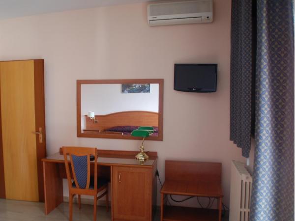 Campus Hotel : photo 8 de la chambre chambre double avec balcon