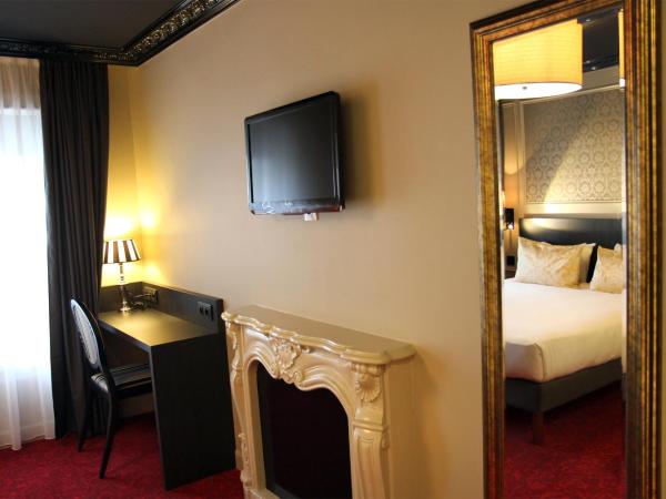 Best Western Le Montmartre - Saint Pierre : photo 9 de la chambre chambre supérieure lit queen-size