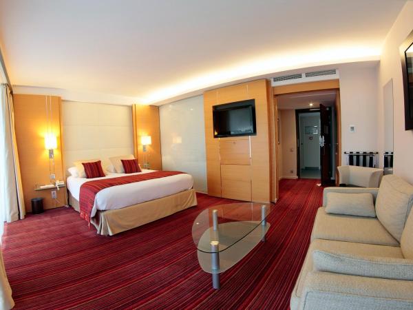 Le Churchill Hôtel & Spa : photo 4 de la chambre chambre double prestige avec terrasse et vue sur mer