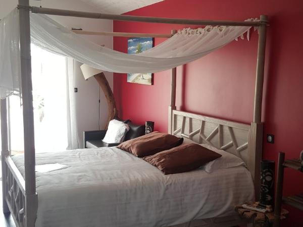 Villa BORA BORA : photo 4 de la chambre suite - vue sur piscine