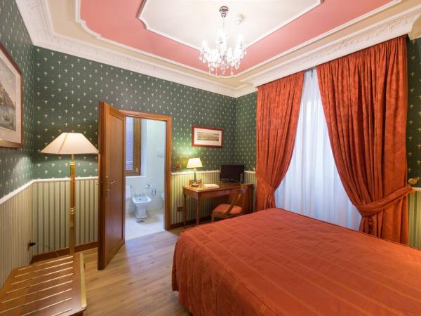 Strozzi Palace Hotel : photo 6 de la chambre chambre double standard