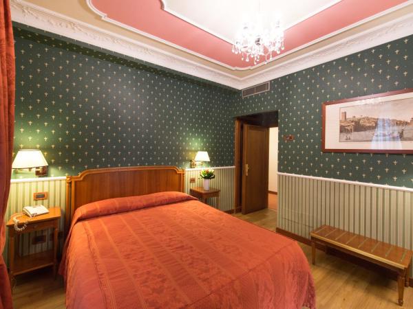 Strozzi Palace Hotel : photo 5 de la chambre chambre double standard