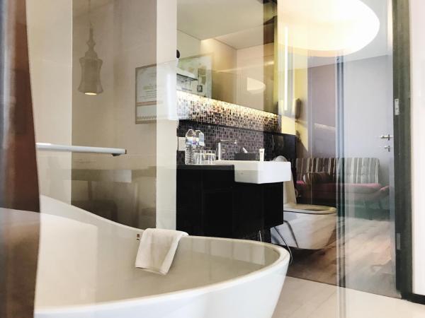 Mercure Surabaya : photo 5 de la chambre suite studio lit king-size familiale