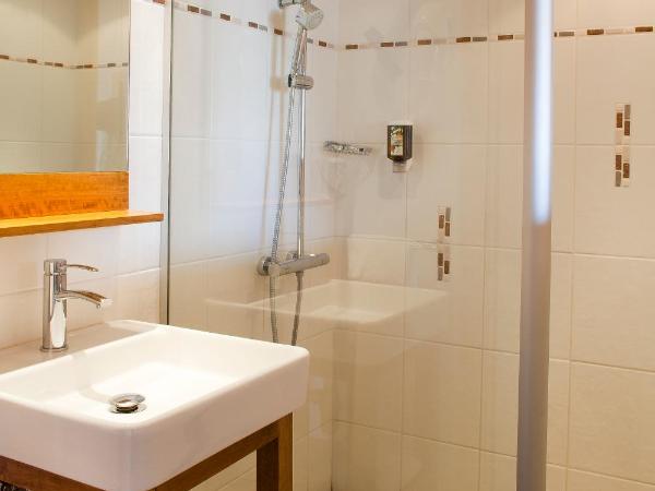 Beaulieu : photo 3 de la chambre chambre double ou lits jumeaux avec balcon