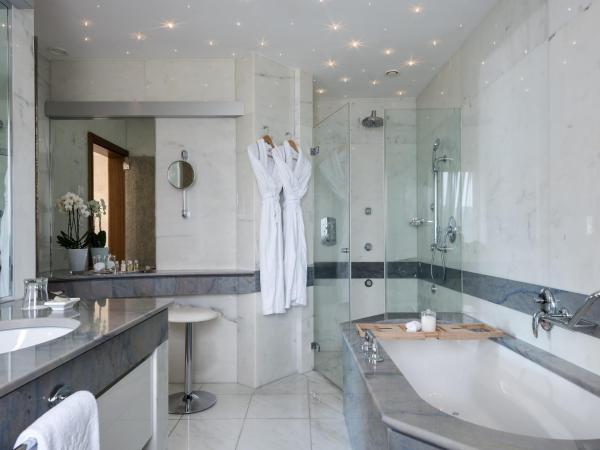 Villa Orselina - Small Luxury Hotel : photo 9 de la chambre lifestyle suite with lake view