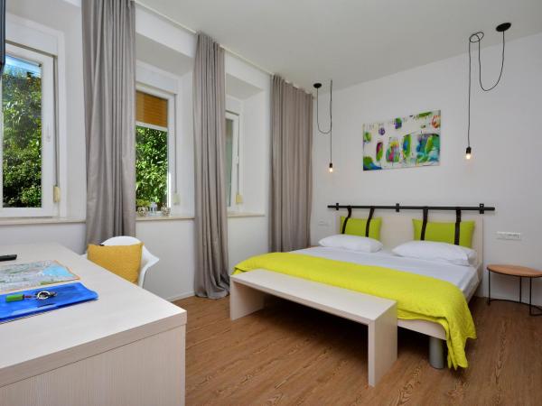 Bonum Rooms : photo 5 de la chambre chambre double - vue sur jardin