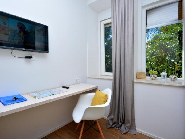 Bonum Rooms : photo 6 de la chambre chambre double - vue sur jardin