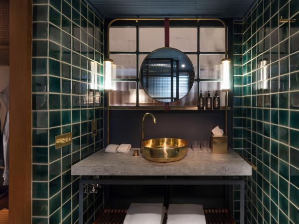 The Fleming Hong Kong : photo 3 de la chambre chambre lit king-size très spacieuse