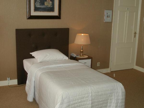 Hotel Excelsior : photo 3 de la chambre chambre triple standard