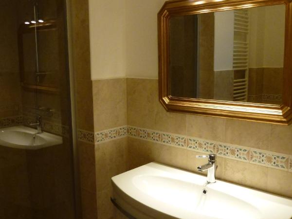 Lady Verona Residence : photo 6 de la chambre chambre double supérieure mansardée