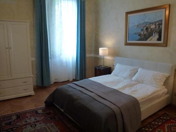 Lady Verona Residence : photo 3 de la chambre chambre double supérieure - vue sur rivière