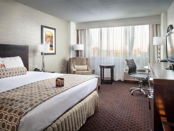 Crowne Plaza Phoenix Airport - PHX, an IHG Hotel : photo 1 de la chambre chambre standard