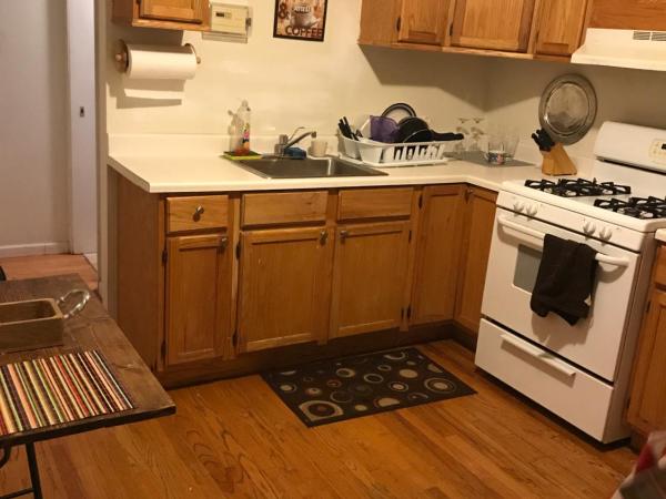 Hollywood Rentals LLC : photo 1 de la chambre chambre double avec salle de bains commune