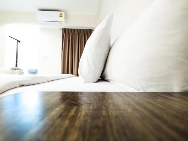 Don Muang Hotel : photo 7 de la chambre modern king bed