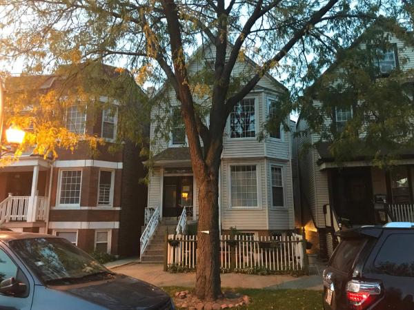 Hollywood Rentals LLC : photo 9 de la chambre chambre double avec salle de bains commune