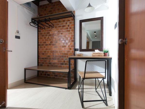 The Old City Wall Inn : photo 10 de la chambre deluxe garden double with bathtub