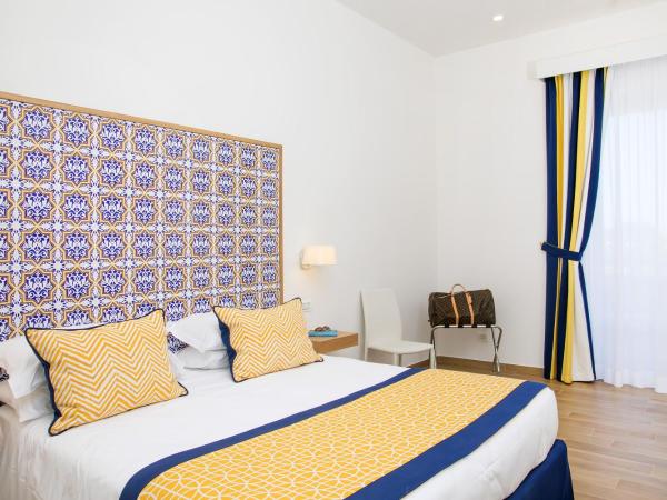 Hotel Miramare : photo 3 de la chambre chambre double ou lits jumeaux supérieure - vue sur mer