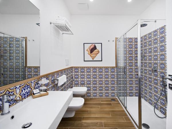 Hotel Miramare : photo 6 de la chambre chambre double ou lits jumeaux standard avec balcon