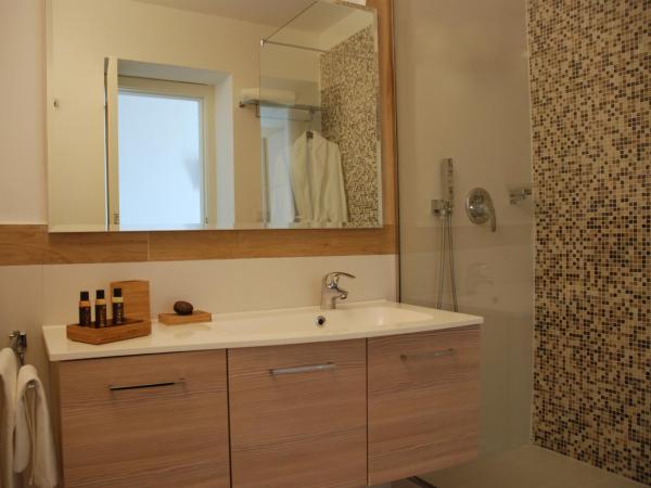 Palazzo Mele Residence : photo 10 de la chambre chambre double ou lits jumeaux deluxe - vue sur mer