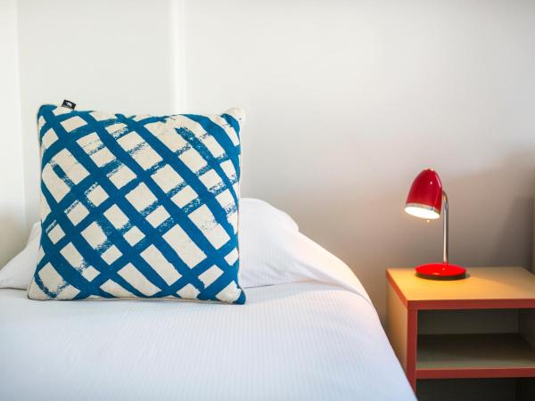 Melton Hotel Auburn : photo 8 de la chambre economy king & single with shared bathroom