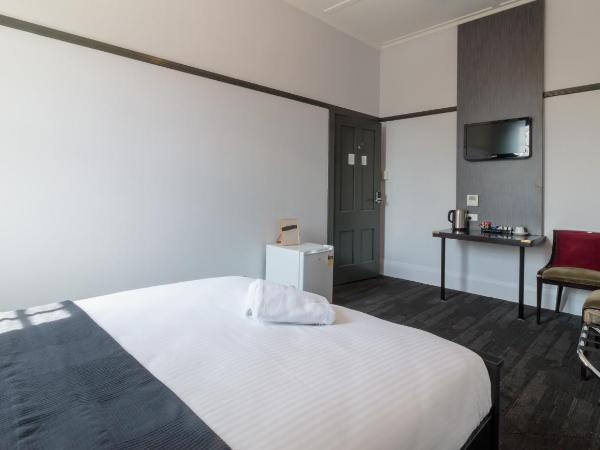 Royal Hotel Ryde : photo 5 de la chambre chambre lit queen-size avec salle de bains commune