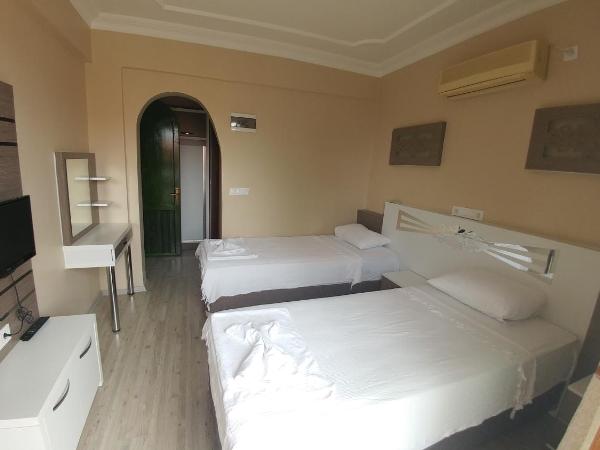 Bellamaritimo Hotel : photo 2 de la chambre chambre lits jumeaux - navette aéroport aller-retour gratuite