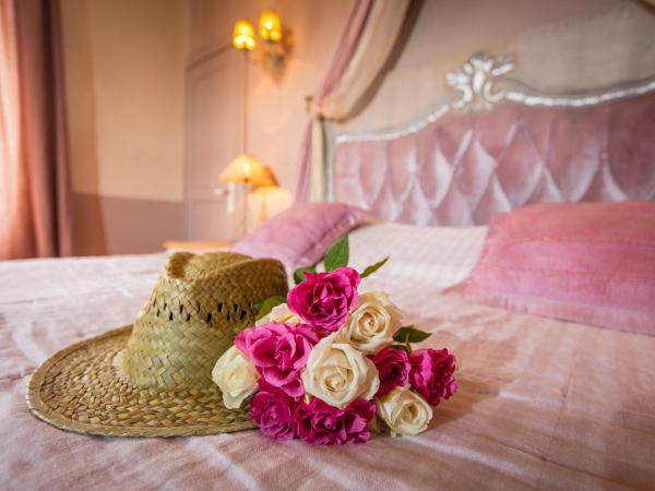 Château le Bouïs : photo 7 de la chambre suite avec terrasse - vue sur mer