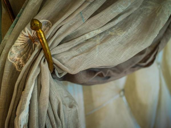 Château le Bouïs : photo 6 de la chambre suite - vue sur parc