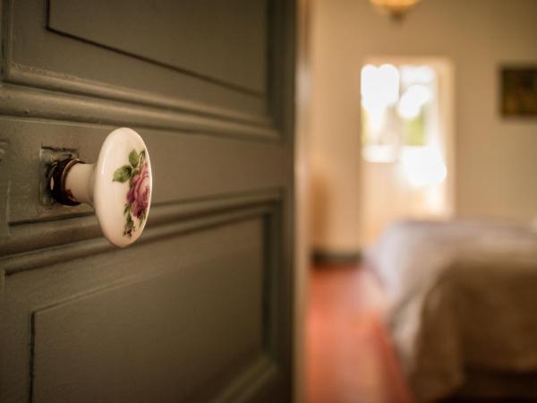 Château le Bouïs : photo 7 de la chambre suite - vue sur parc