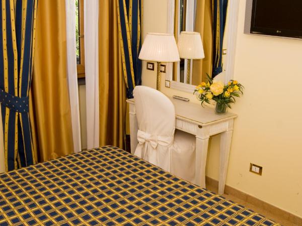 Hotel La Vue d'Or : photo 1 de la chambre chambre double ou lits jumeaux Économique