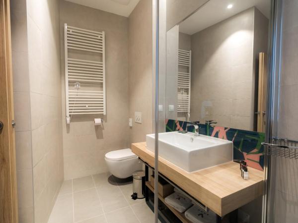 Hotel Academia : photo 4 de la chambre chambre double supérieure