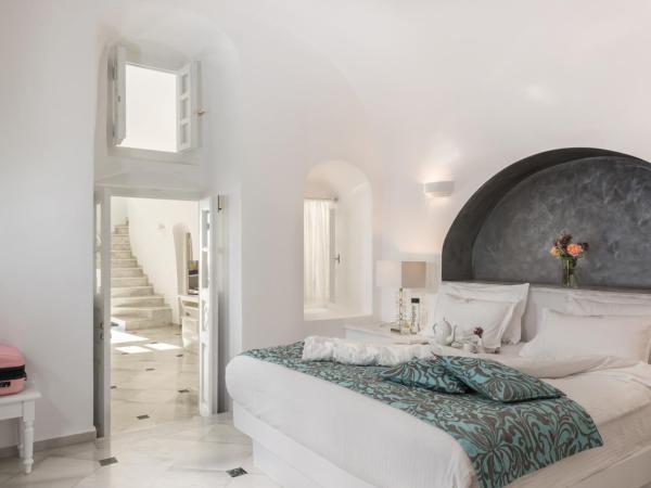 Anteliz Suites : photo 6 de la chambre suite de maître avec vue sur la caldeira