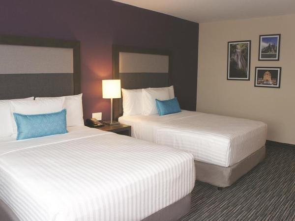 CHN Hotel Monterrey Aeropuerto, Trademark by Wyndham : photo 2 de la chambre chambre 2 lits queen-size - non-fumeurs