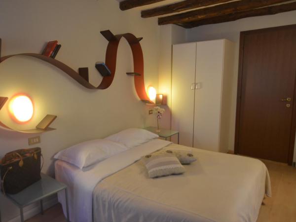 Piccolo Tiepolo : photo 5 de la chambre chambre double avec salle de bains privative