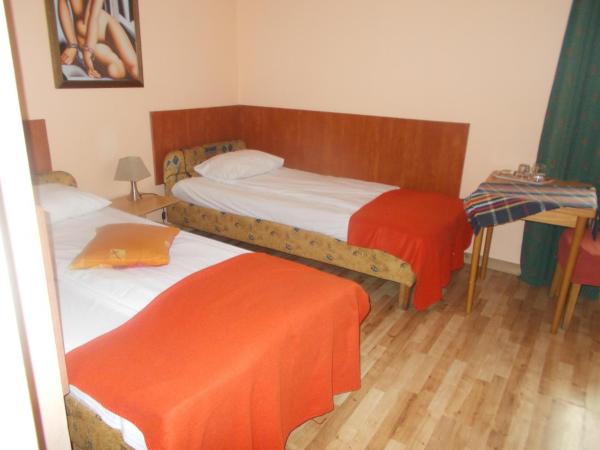 Motel Rezydent : photo 4 de la chambre chambre lits jumeaux standard