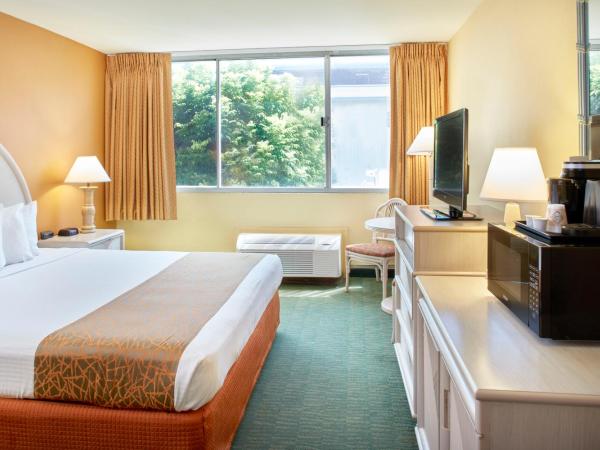 Airport Honolulu Hotel : photo 2 de la chambre chambre lit king-size