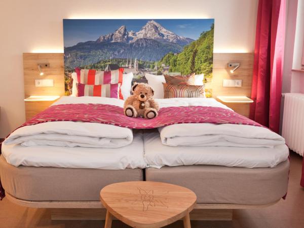 Hotel Edel Weiss : photo 1 de la chambre chambre lit queen-size 