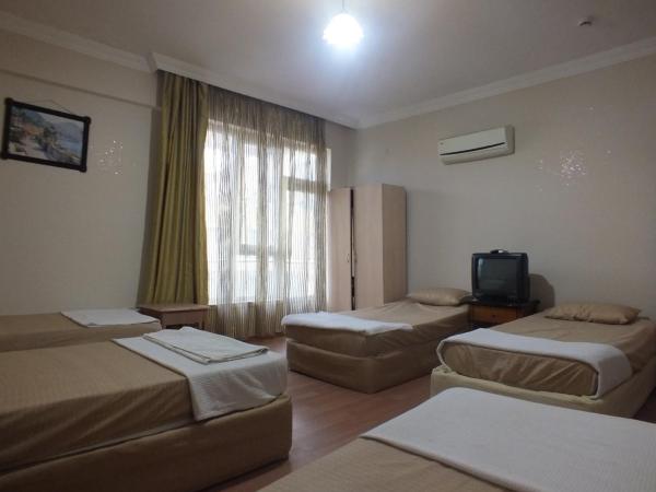 Uyar Palace : photo 2 de la chambre dortoir mixte 