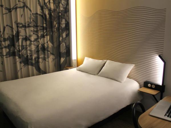B&B HOTEL Lille Centre Grand Palais : photo 2 de la chambre chambre simple