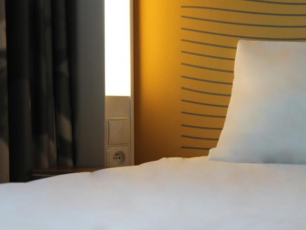 B&B HOTEL Lille Centre Grand Palais : photo 5 de la chambre chambre simple